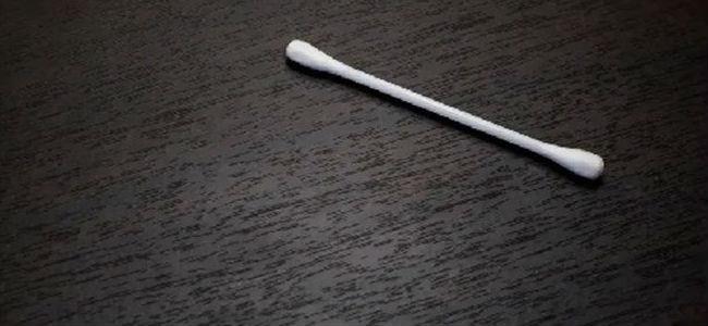  احذر تنظيف الأذن بأعواد القطن.. هذا ما فعلته بهذا الرجل