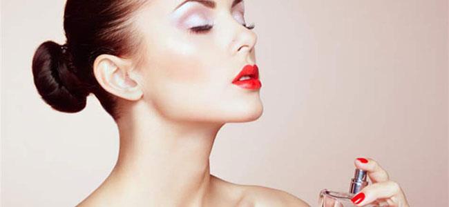 استخدمي العطر لجذب الرجل.. وهذه المكونات 