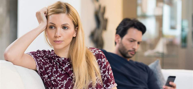 هل تشعرين بالوحدة في زواجك؟ إليكِ العلامات