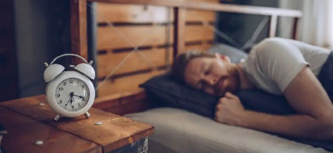 احذروا.. اختلاف مواعيد النوم يسبب البدانة والسكري والضغط