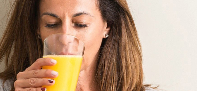 لماذا طعم عصير البرتقال يصبح سيء بعد تنظيف الأسنان؟