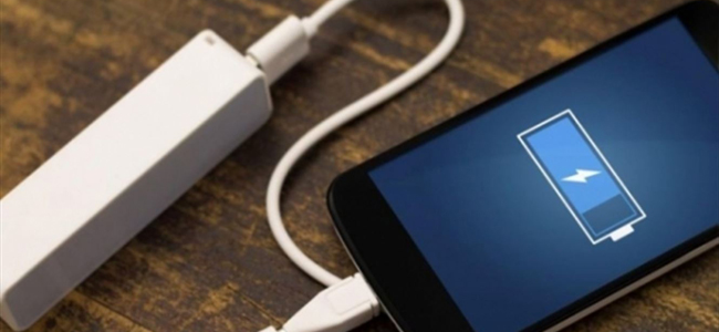 لا تستخدموا شاحن هاتف شخص لا تعرفونه.. التفاصيل مفاجئة