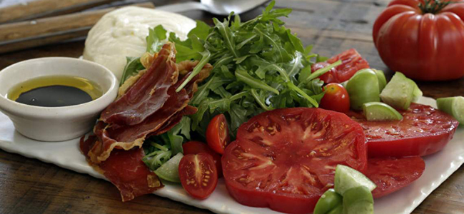 لماذا يكتسب بعض الناس وزنا حتى لو كانوا يأكلون كميات قليلة