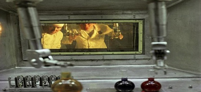 تصميم روبوت يُستخدَم لجمع النفايات الإشعاعية وإتلافها