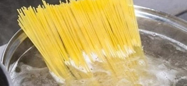 الماء البارد أفضل من المغلي لطهي المعكرونة