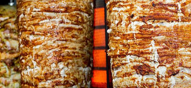 بالفيديو: سرقة سيخ شاورما من بيروت