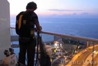  بالفيديو: قفز من شرفته في وسط بيروت 