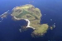 جزيرة كاملة للبيع بسعر أقل من شقة