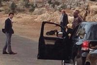 جنبلاط في صورة مع راعي الغنم