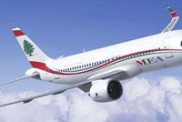 انفجار عجلة طائرة لـ الميدل ايست يثير ذعر الركاب