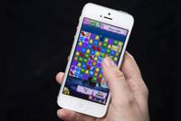 من هو النائب الذي ضُبط يلعب Candy Crush في البرلمان؟