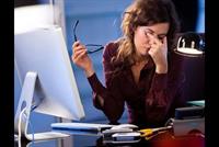 هكذا تحمي عينيْك من أضرار الكمبيوتر