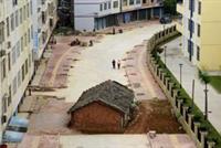 صاحب هذا المنزل قد يكون أعند رجل في العالم