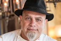 الشيف العالمي جو برزا: لن انقل مقر عملي الى أي مكان غير لبنان