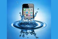 7 خطوات عليك اتباعها عند سقوط هاتفك الذكي في المياه