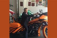 باسيل على دراجة الحريري البرتقالية!