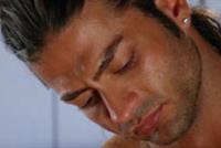 فادي أندراوس يتعرّض للضرب المبرح!