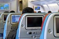 أغرب ما ينساه المسافر على متن الطائرة