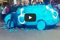  بالفيديو: عاقبه المارة... لأنه ركن سيارته بمكان ذوي الاحتياجات الخاصة!