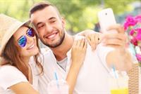  تعلّمي بعض الحركات التي تغري الزوج