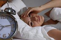 أطعمة تسرق النوم من العيون!