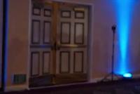 شاهد: عريس يسقط عروسه بالضربة القاضية خلال حفل الزفاف