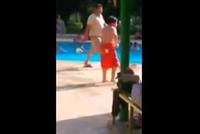  بالفيديو: صبي فاجأ روّاد المسبح بما فعله...