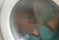 بالصّورة وضعت طفلها في الغسّالة لتتسلّى