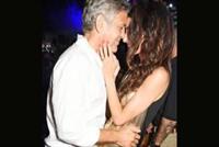 جورج كلوني وأمل علم الدين يحتفلان...