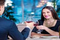 رفضت مواعدته ثانية... فطالبها بدفع ثمن المشروب