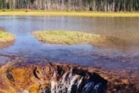 بحيرة تحيّر العلماء