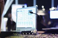  بالأرقام: هذه تكلفة بثّ الأغنيات عبر الإذاعات اللبنانية