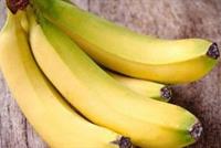 ماذا يحصل لجسمك إذا اكلت موزة واحدة قبل أن تنام؟