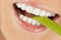 هل تعرف ما هي الفاكهة التي تقضي نهائيا على تسوس الأسنان والتهاب اللثة !!