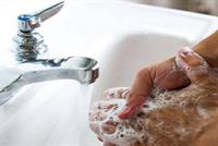 هذا هو أكثر شعب يغسل يديه بعد الخروج من المرحاض