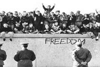 وفاة المسؤول الذي اعلن سقوط 