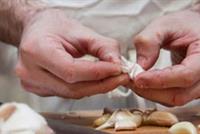 أيّها الرجال: أكثروا من أكل الثوم