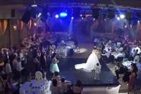 بالفيديو: من مدعوّة إلى عروس في حفل زفاف