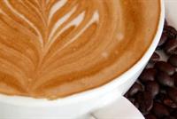  لماذا عليك تناول 4 فناجين من القهوة يومياً؟