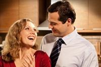 النساء يتصنعن السعادة من أجل... 