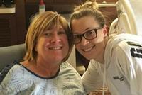 بالفيديو: جدّة تلد حفيدها