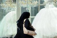 فاجئتا زوجهما بزوجة ثالثة!