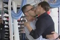 بالفيديو: قبلات على علو 337 متراً!