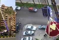 عندما تكون الهدية عملاقة تحتاج إلى رافعة!