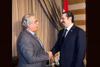 بالصورة.. الحريري وشبيه والده يداً بيد