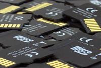  كيف حاول تهريب 9 آلاف شريحة ذاكرة؟