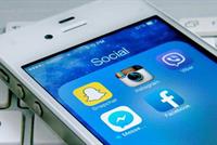  إحذروا مشاركة هذه التفاصيل على مواقع التواصل الإجتماعي