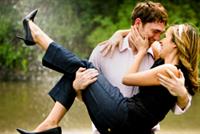 علامات تدل إلى أن زوجك وفيّ ولن يخونكِ