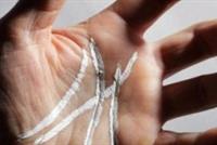  هل لديك حرف Mعلى راحة يدك؟... إليك ما يعنيه ذلك!