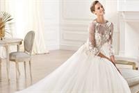 لماذا ترتدي العروس فستان زفاف أبيض اللون؟ 